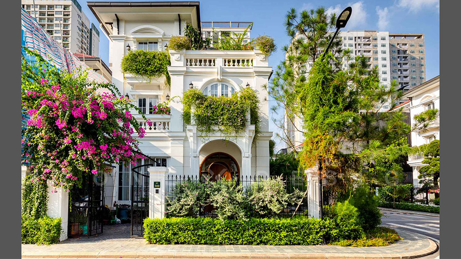 BIỆT THỰ EMBASSY GARDEN - TÂY HỒ TÂY